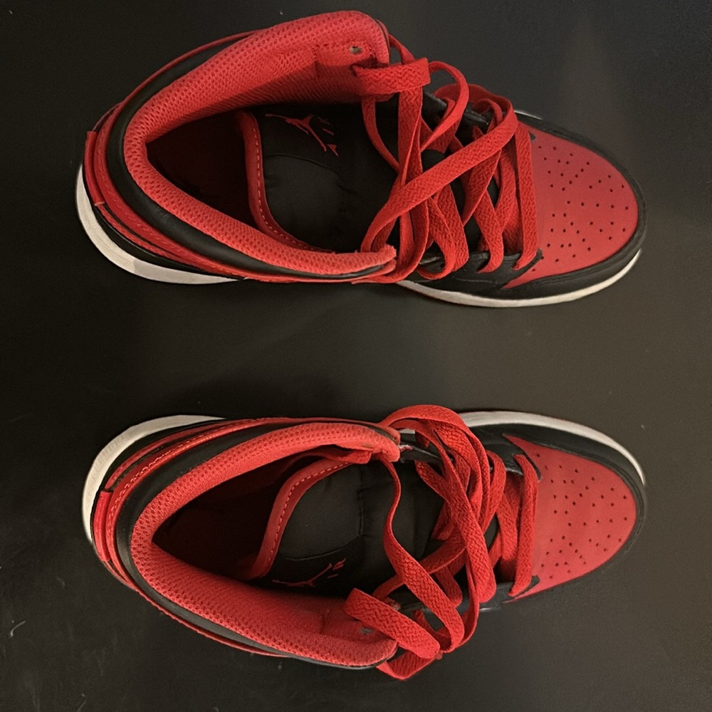 Air Jordan Retro 5Y - Picture 2 of 5